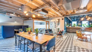 Dufours shared lounge