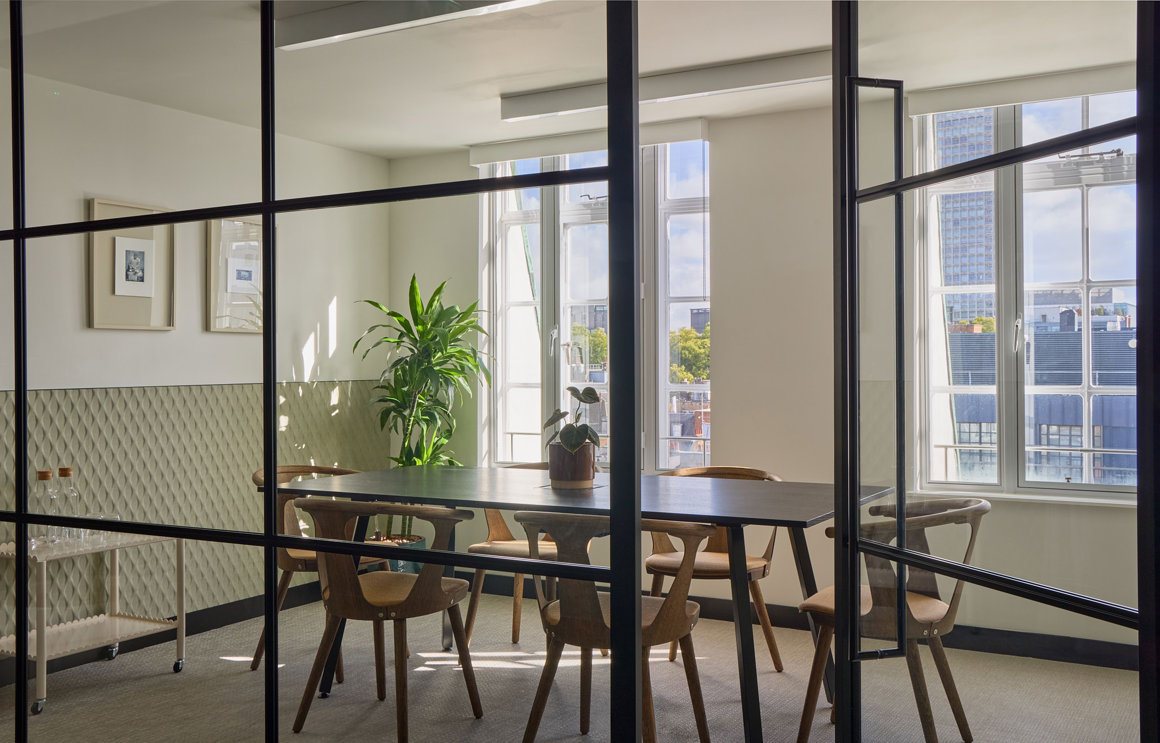141 meeting room