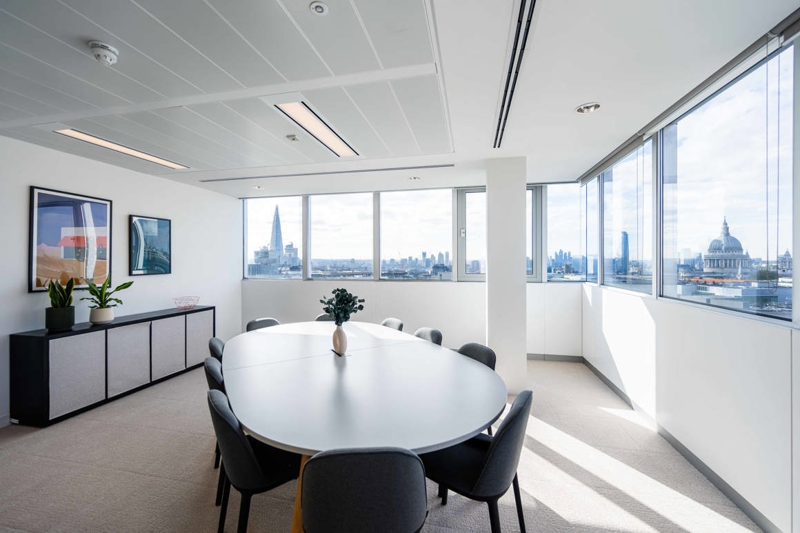 Level 18 Meeting Room