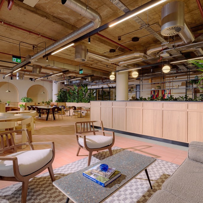 Vb5323577 GPE 29.Nov.243750 Hdrbright 1600X1068